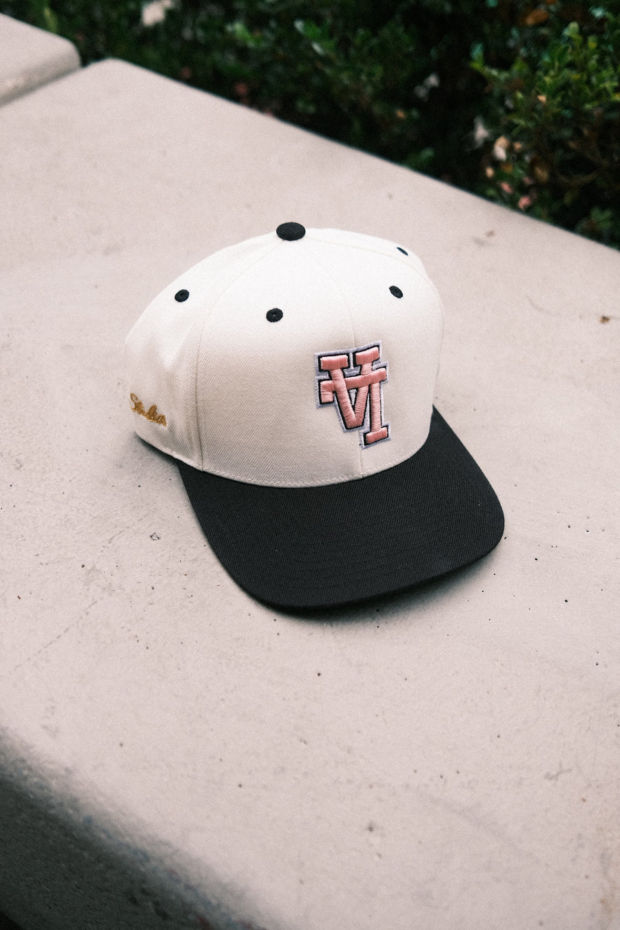 LA World Series 1981 Gold Stamp Snapback (Cream/Pink/Black)