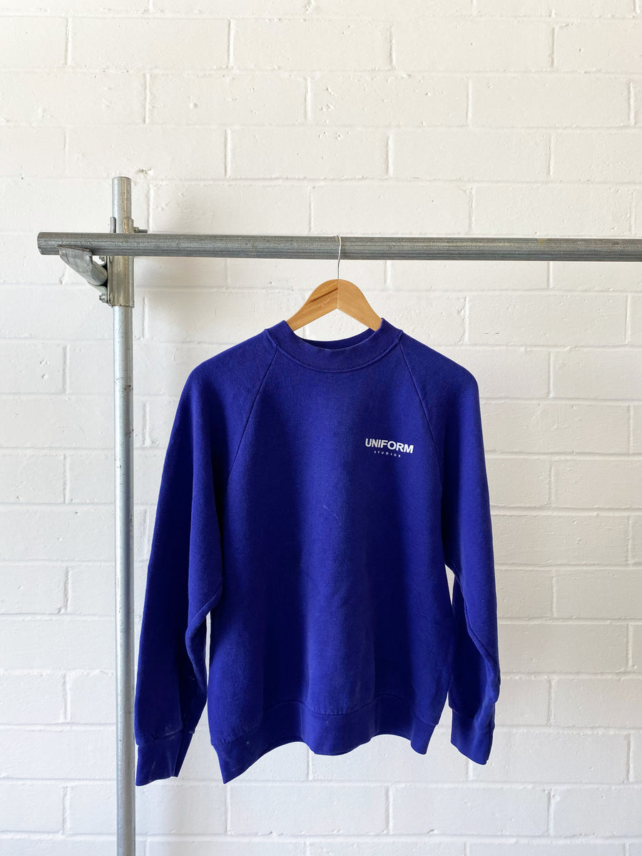 VINTAGE FRUIT OF THE LOOM RAGLAN CREWNECK PURPLE (LARGE)