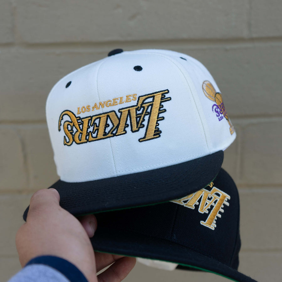 Lakers 09' Championship Gold Stamp Snapback (Black)