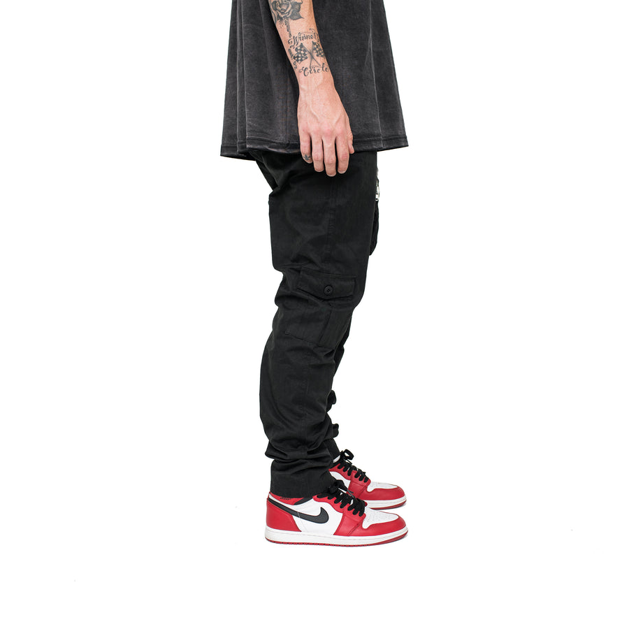 Double Pouch Utility Cargo Pant in Black