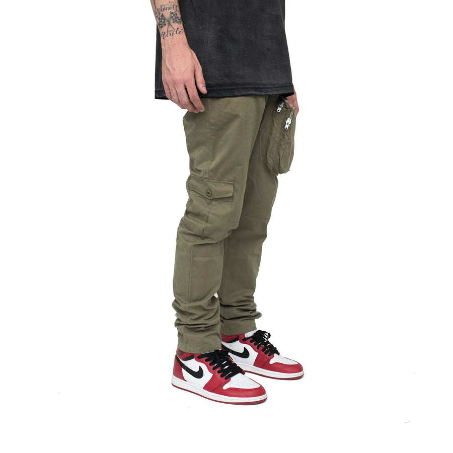 Double Pouch Utility Cargo Pant in Olive